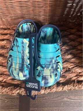 Blue shark print clogs